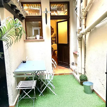 Apartment Aaa